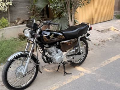 Honda 125 special edition gold
