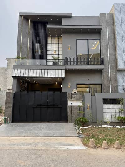 5 Marla Breand New House For Rent IN DHA EME Society 3 Mastar Bedroom 2 TV Lonch 2 Kitchen Driving Room Dining Podar washroom Tires Laundry Area Giraj store Rent 90000