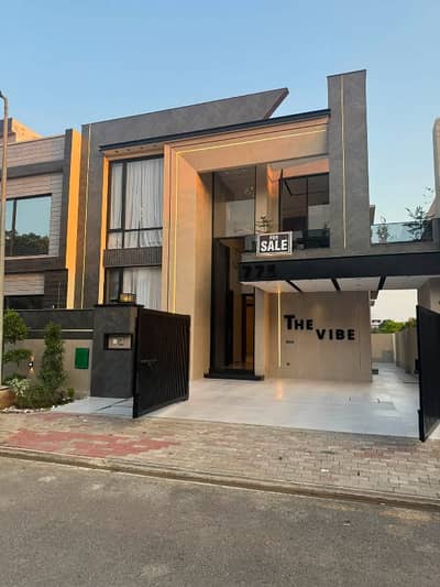 10 Marla Breand New House For Rent Available IN DHA EME Society 5 Master Bedroom 2 TV Lonch 2 Kitchen Driving Room Dining Podar washroom Sirwent Quarter Girag Tires Laundry Area store Rent 170000