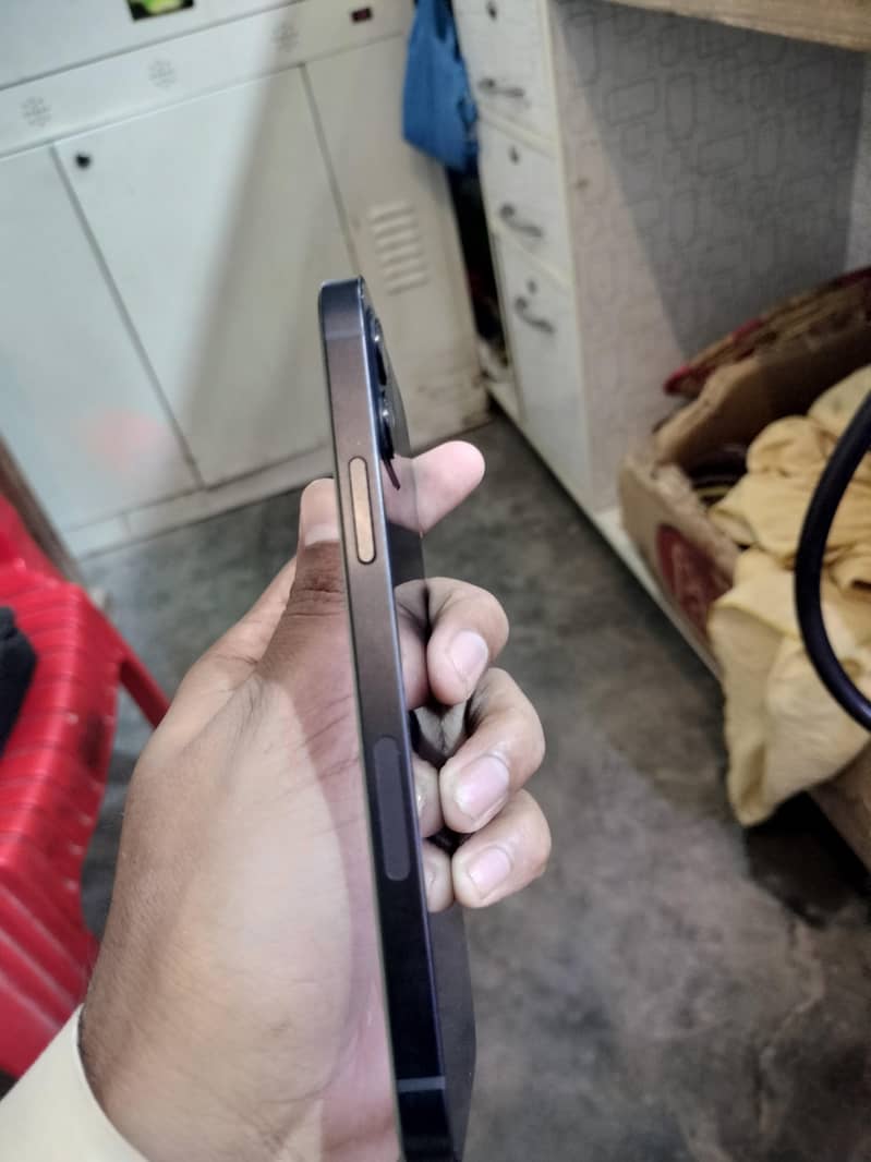 Apple iPhone 12 5