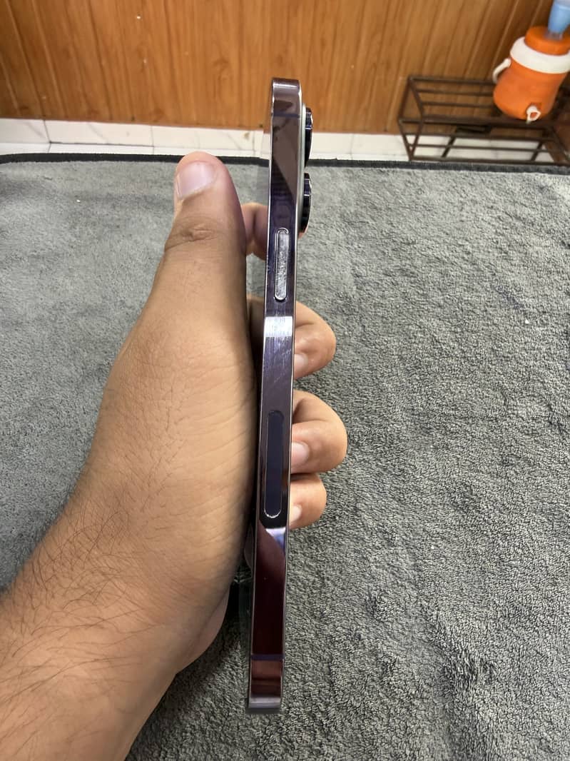 Apple iPhone 14 Pro Max 4