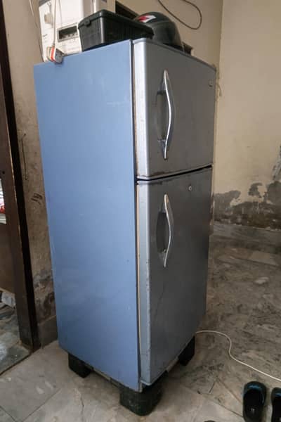 Haier refrigerator fridge medium size