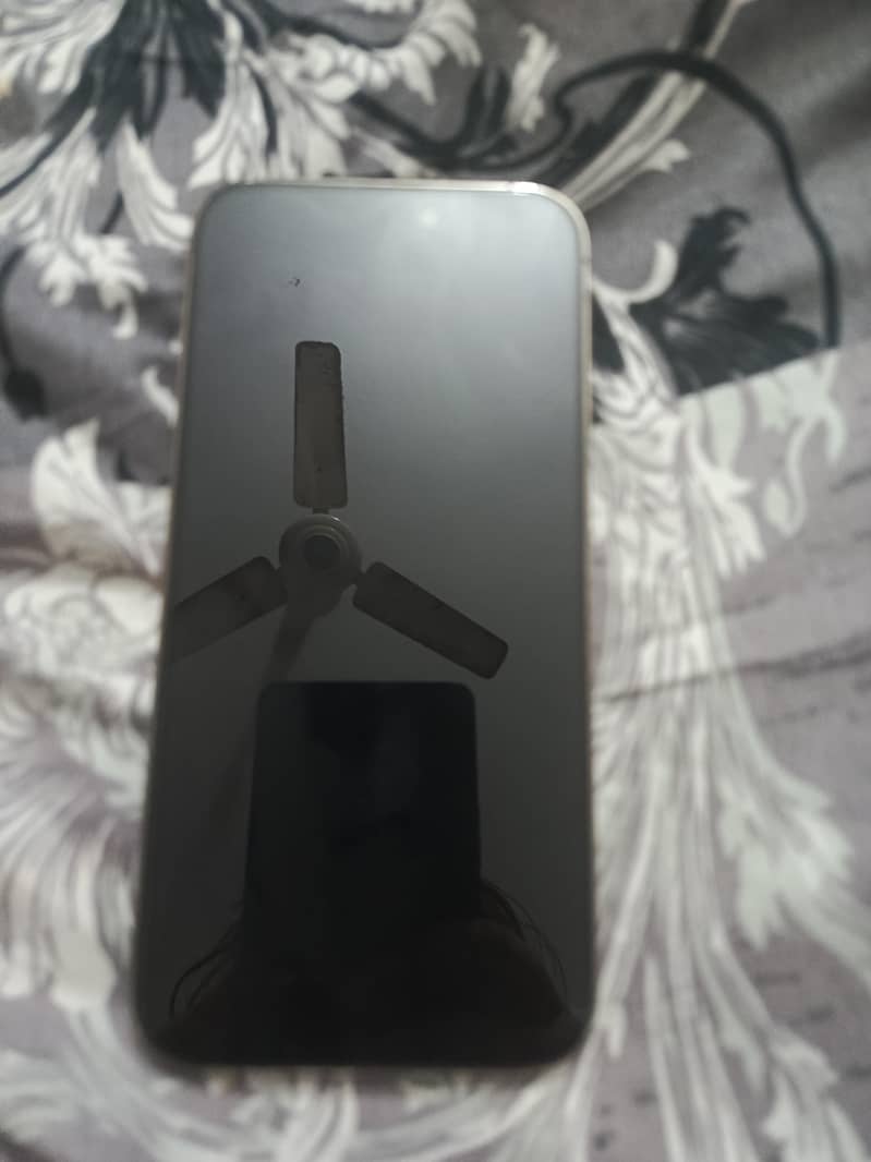 Apple iPhone 14 Pro Max 1