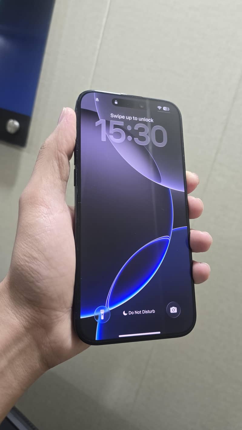 Apple iPhone 16 Pro Max 3