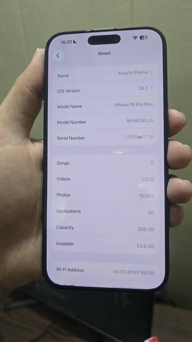 Apple iPhone 16 Pro Max 4