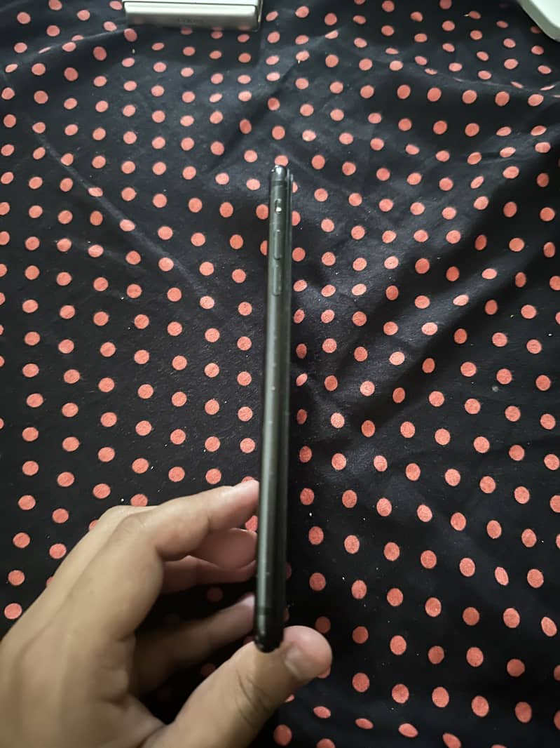 Apple iPhone 7 Plus 1
