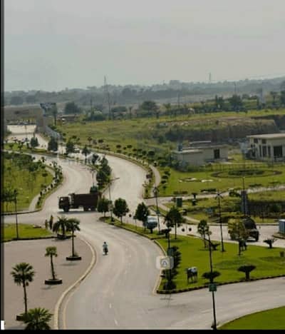 10 MARLA PLOT ON IDEAL LOCATION NEAREST TO WINTER LAND AVAILABLE FOR SALE IN BAHRIA TOWN