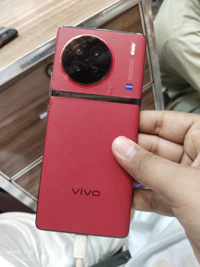 Vivo X90s