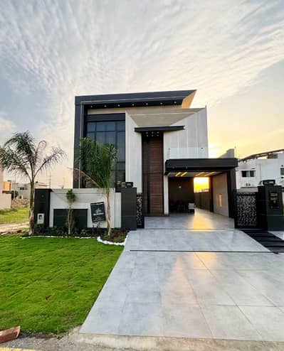 Looking For A House In Bahria Town - Sector C Lahore