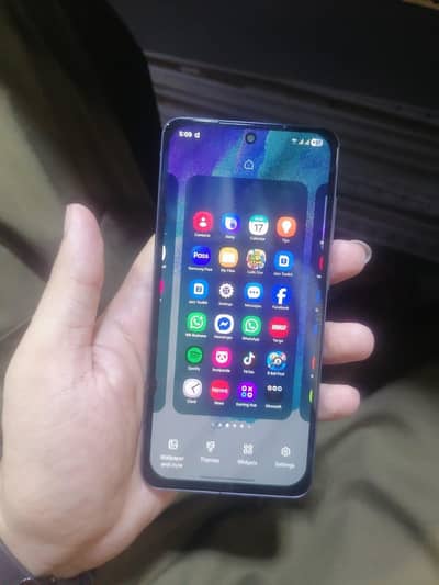 Samsung Mobile S21 FE