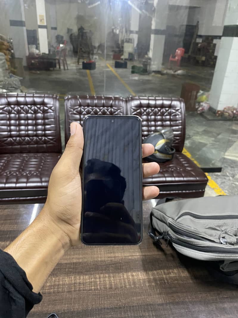 Google Pixel 8 4