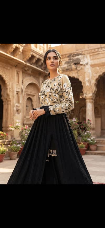 Small Black & Beige Floral Maxi | Soft Net