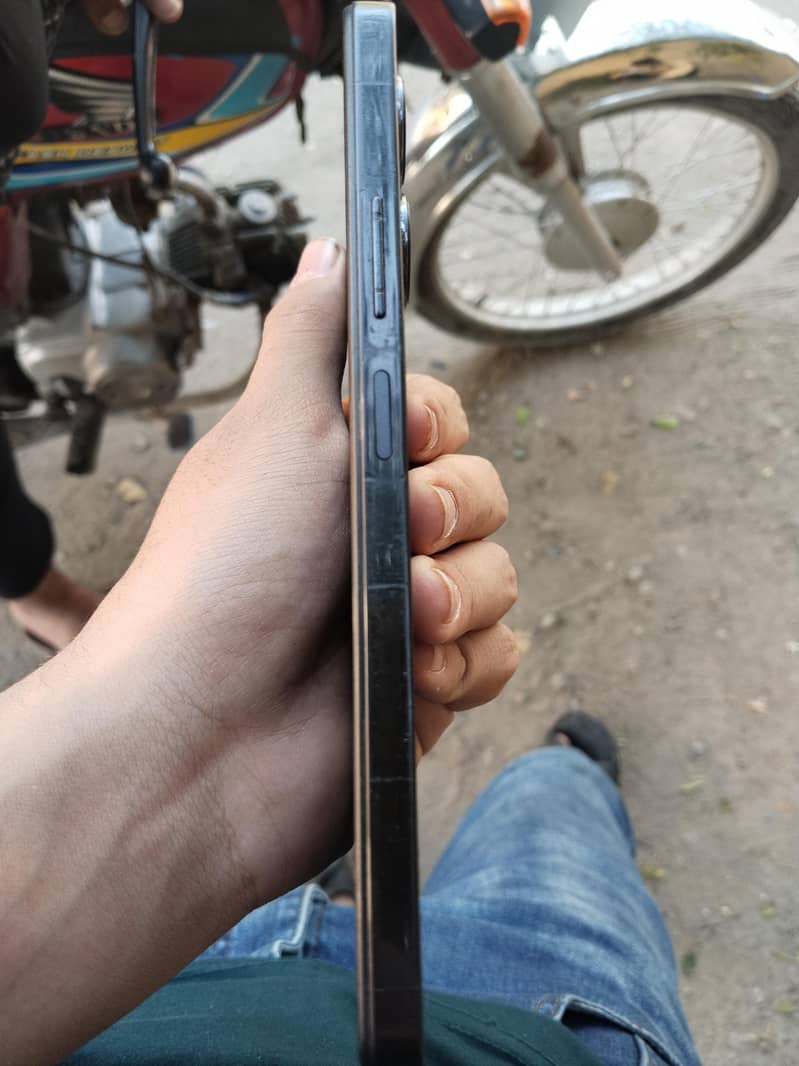 Infinix Note 30 3