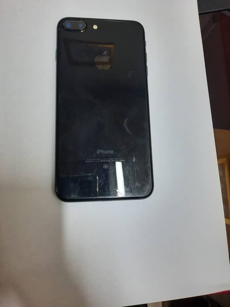 Apple iPhone 7 Plus 2