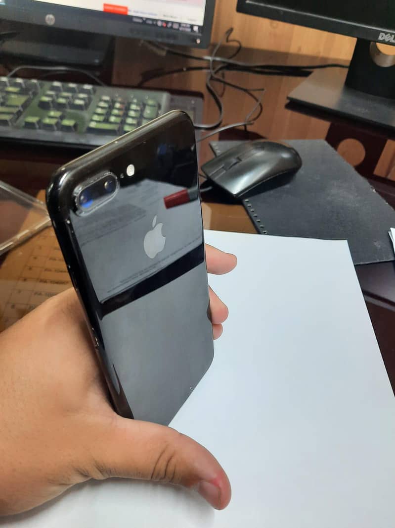 Apple iPhone 7 Plus 7