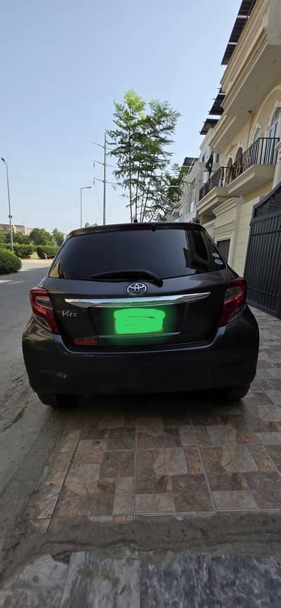 Toyota Vitz 2014