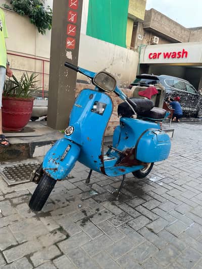 1965 Italian Vespa Super 150 | Original Documents | Excellent Engine