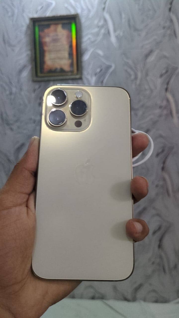 Apple iPhone 14 Pro Max 2