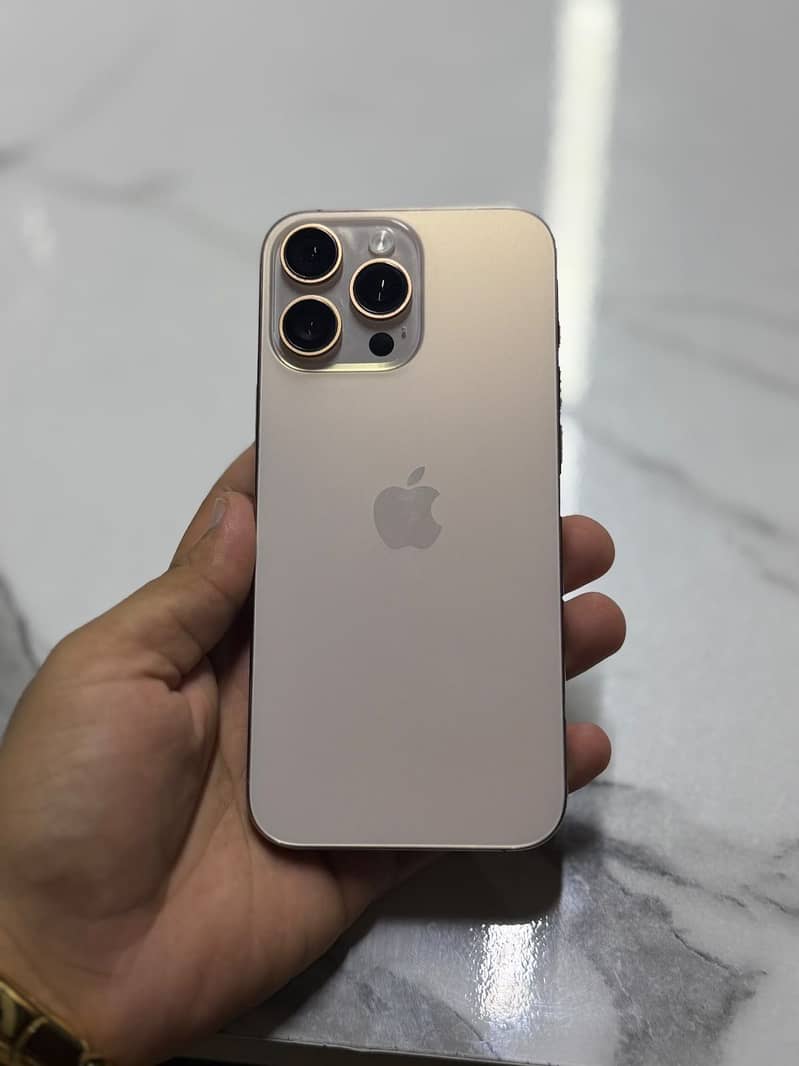 Iphone 16 pro Max 1