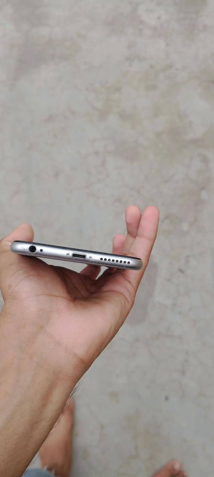 Apple iPhone 6S Plus 4
