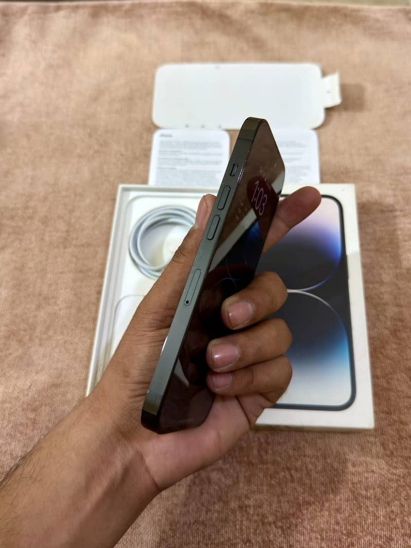 Apple iPhone 14 Pro 1