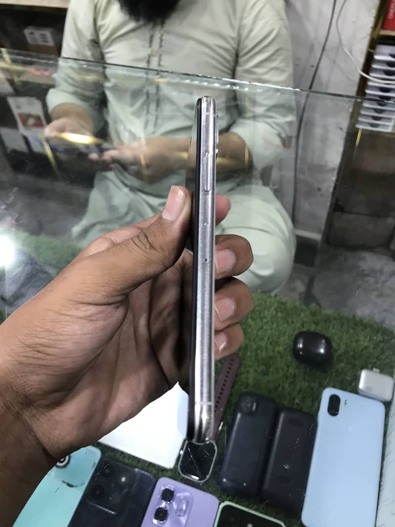 iPhone X 3