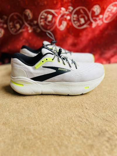 MAN imported original branded shoes condition 10/10 size UK 8 EUR 42.5