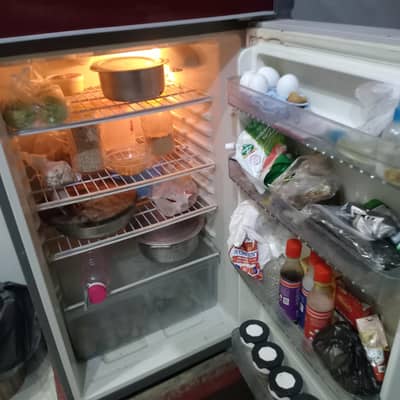 Refrizerator