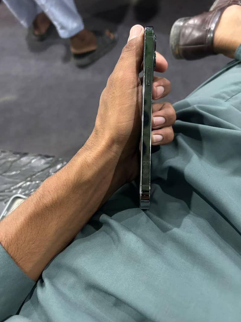 Apple iPhone 12 Pro Max 4