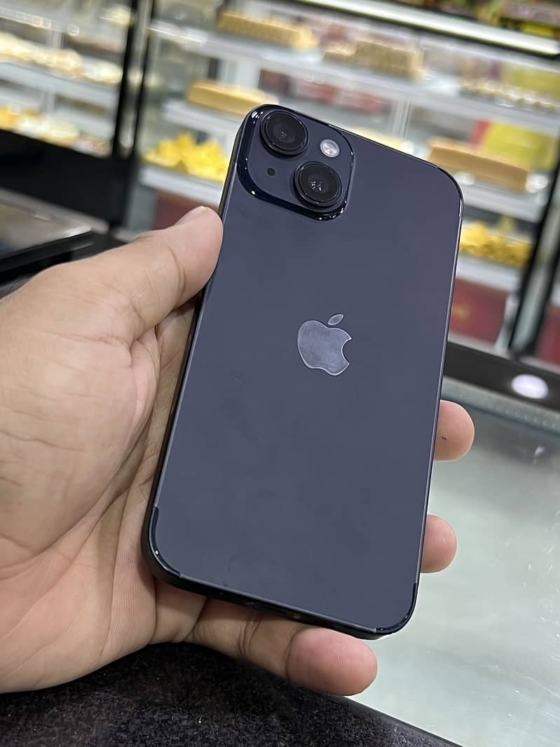 Apple iPhone 14 3