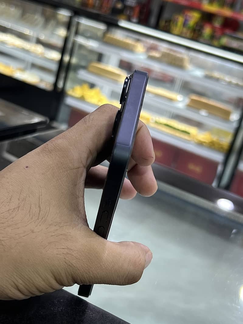Apple iPhone 14 6