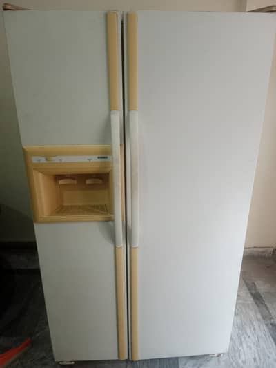 Canadian imported double door fridge for urgent sale