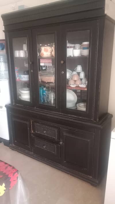Divider show case