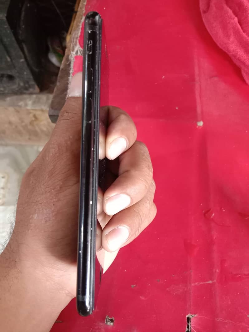 Apple iPhone 7 2