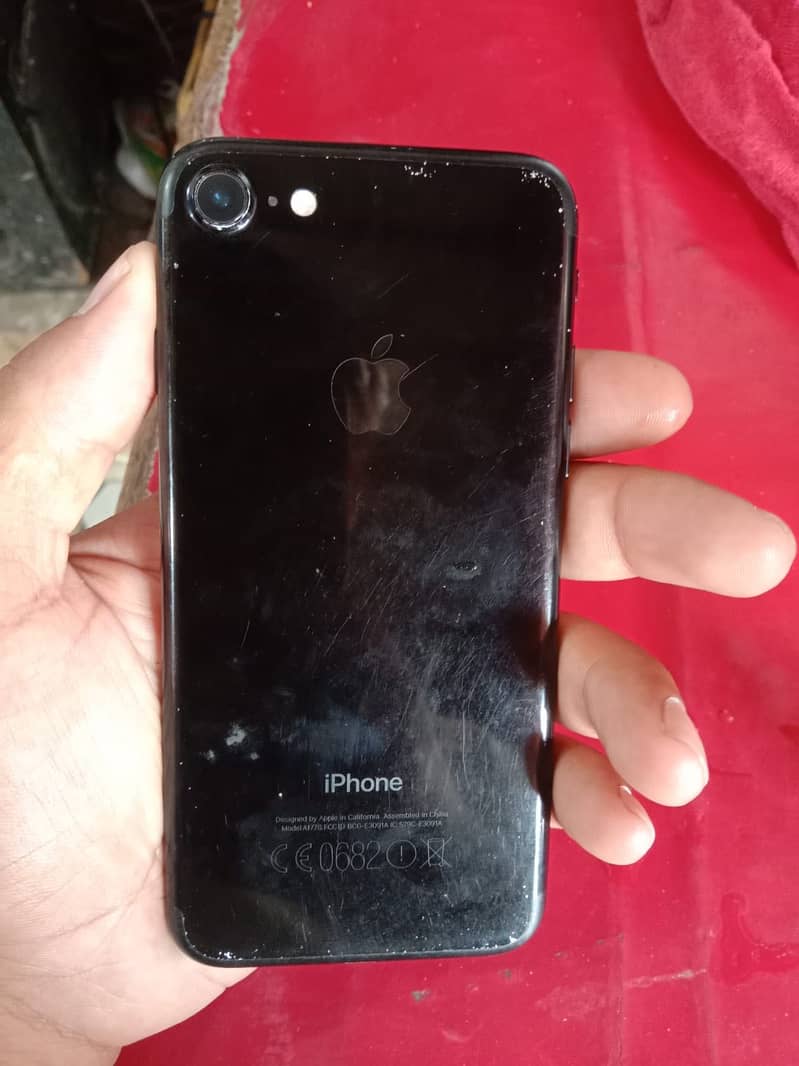 Apple iPhone 7 3