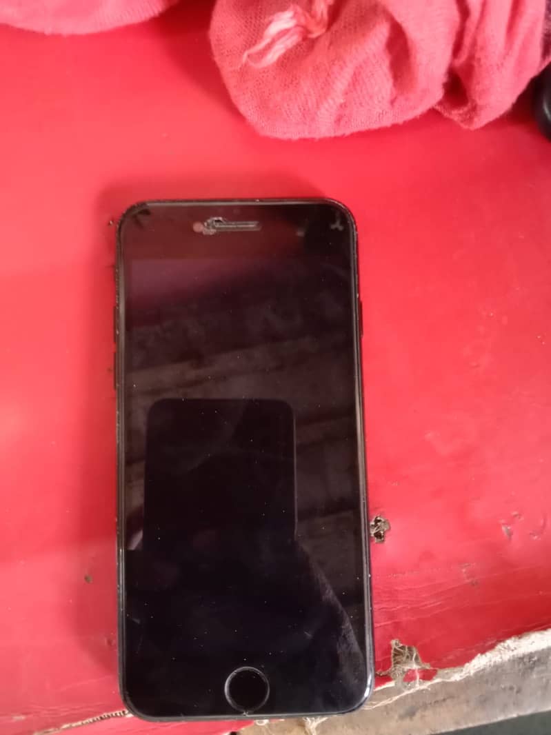 Apple iPhone 7 4