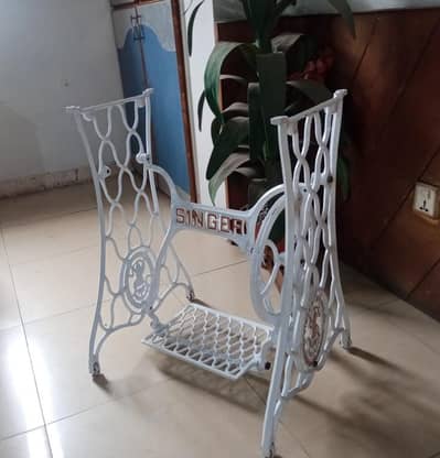 singer sewing machine stand