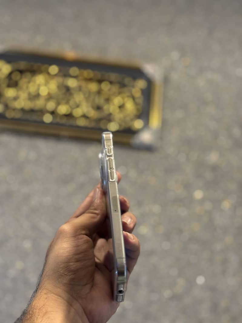 Apple iPhone 15 Pro Max 0