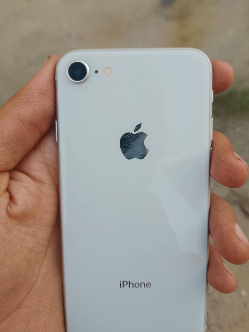 Apple iPhone 8 0