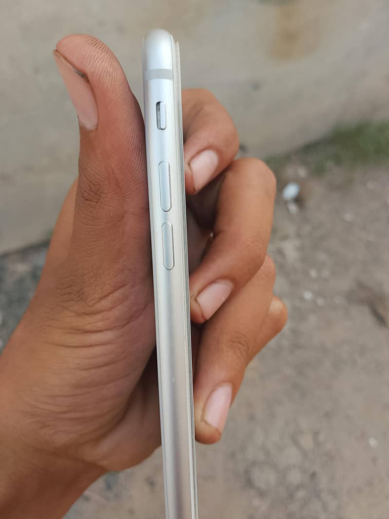 Apple iPhone 8 2
