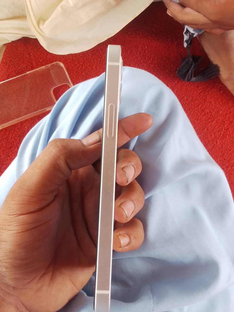 Apple iPhone 12 2