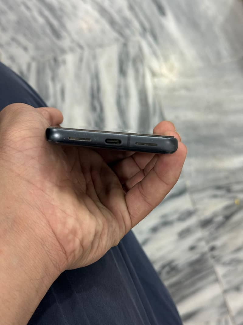 Google Pixel 8 2