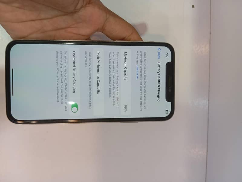 Apple iPhone X 3