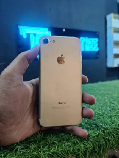 Apple iPhone 7