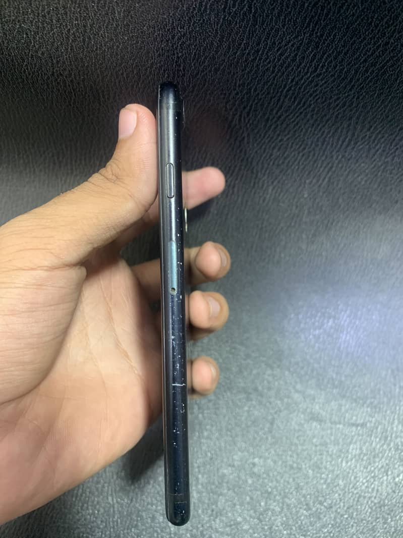 Apple iPhone 7 2