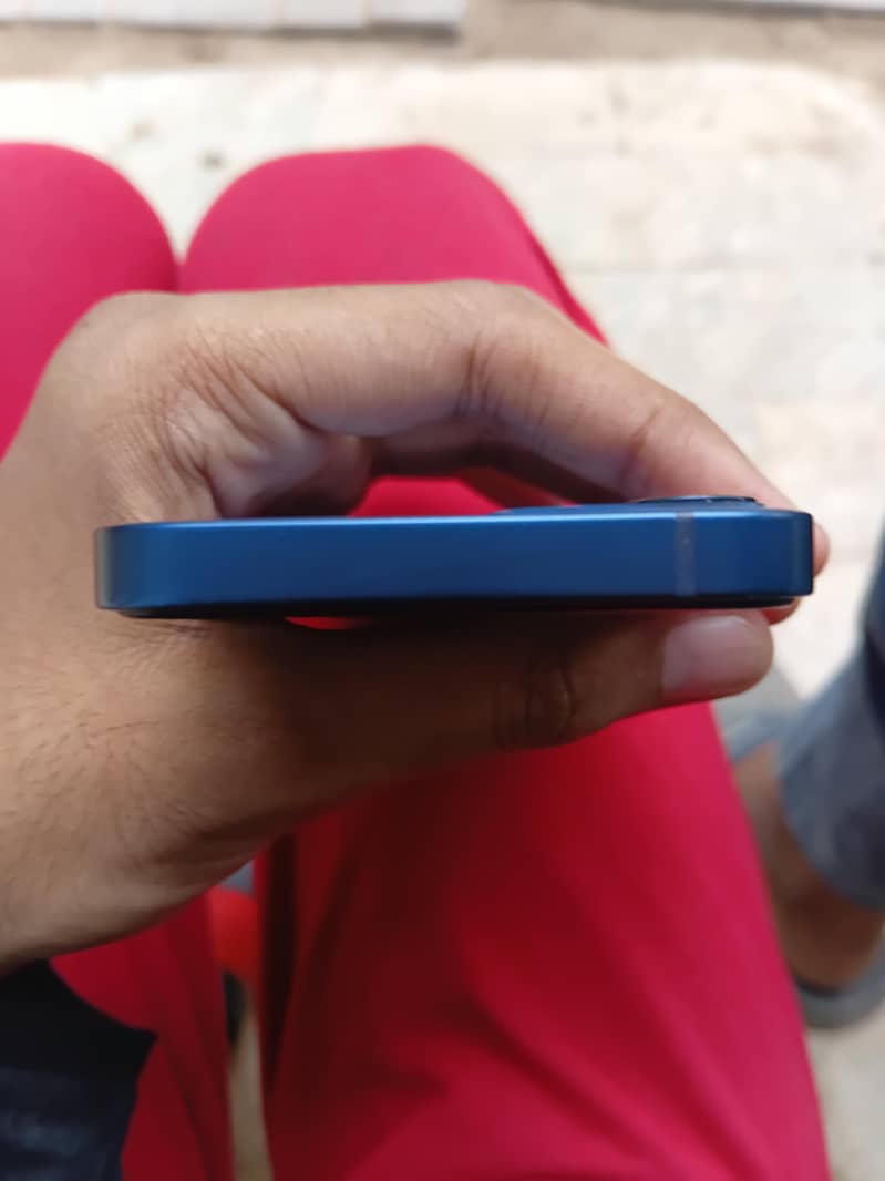Apple iPhone 12 mini 2