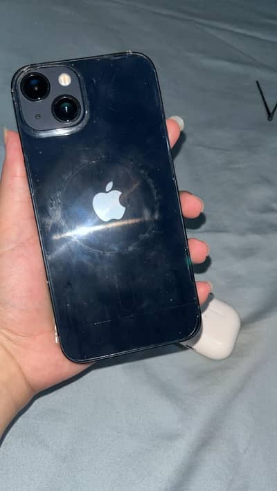 Apple iPhone 13 in apple warranty