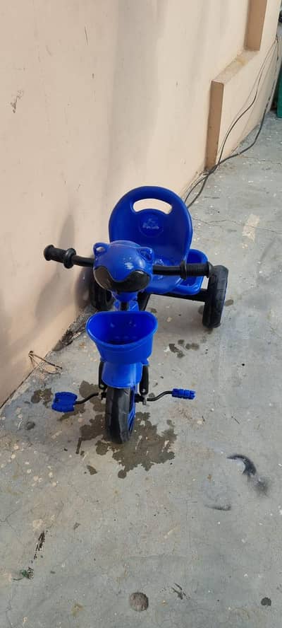 Kids tricycle