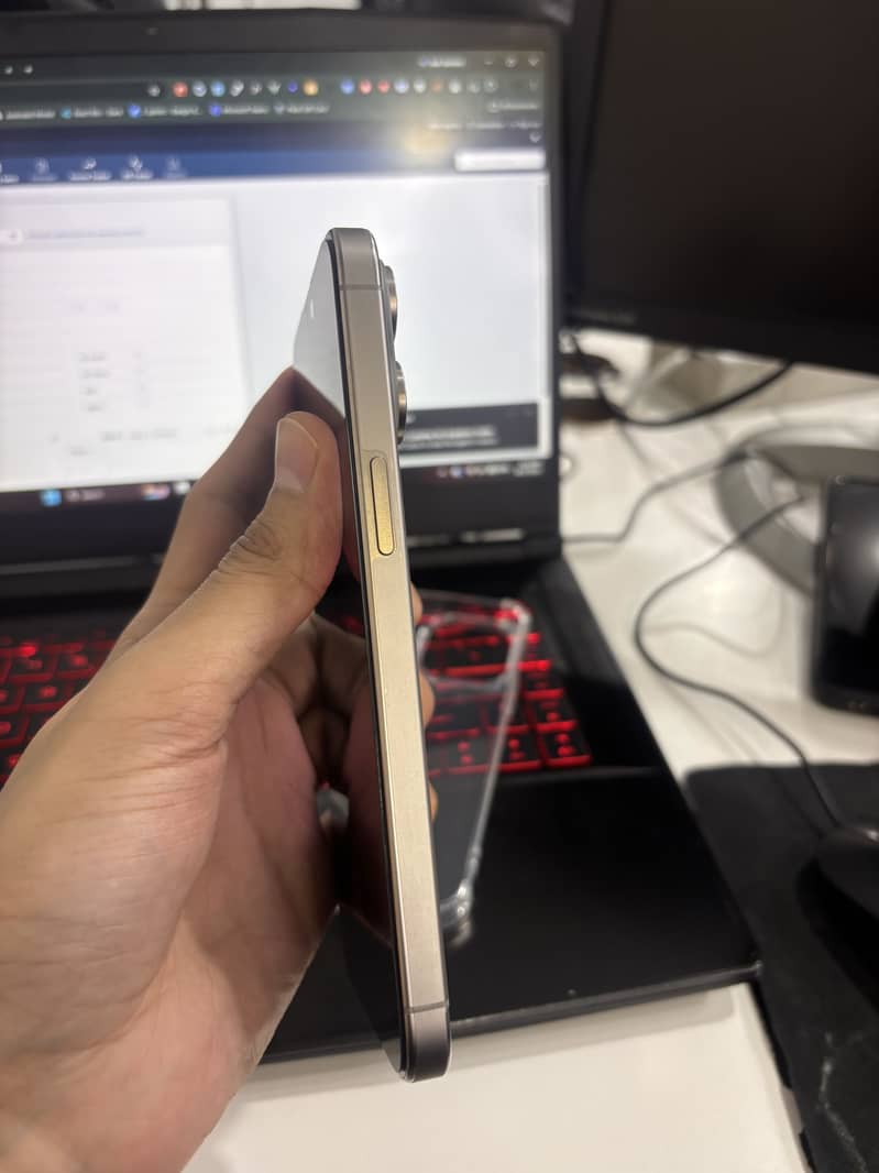 iPhone 15 Pro Max | Original Box | 98% BH | Non PTA Factory Unlock 3