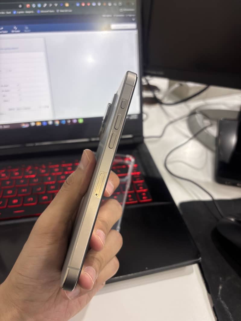 iPhone 15 Pro Max | Original Box | 98% BH | Non PTA Factory Unlock 5